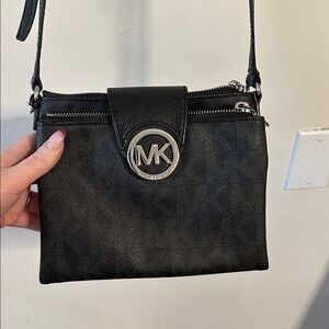 Michael kors black crossbody
